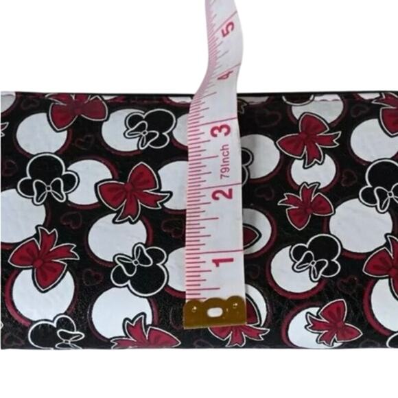 Disney Parks Exclusive Minnie Mouse Loves Dots Polka Dot Hearts Bows Wristlet - Picture 5 of 7